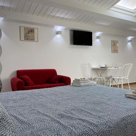 Ocucchiti Apartment Сиракуза Екстериор снимка