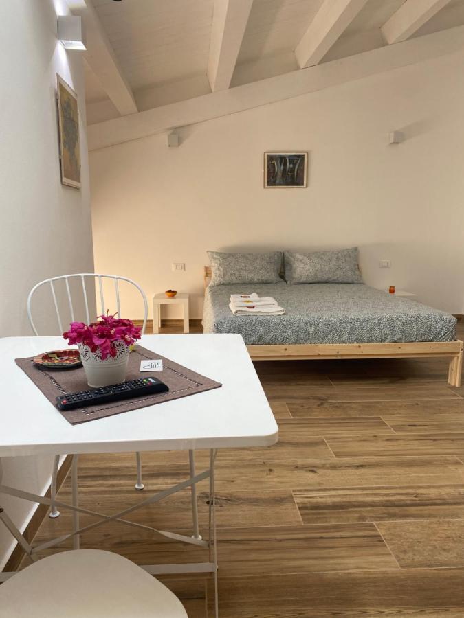 Ocucchiti Apartment Сиракуза Екстериор снимка