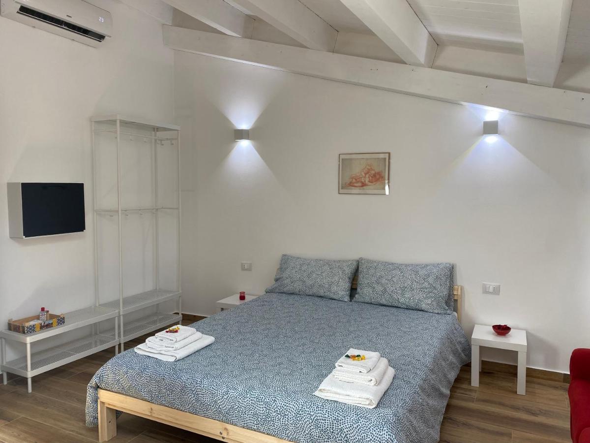 Ocucchiti Apartment Сиракуза Екстериор снимка