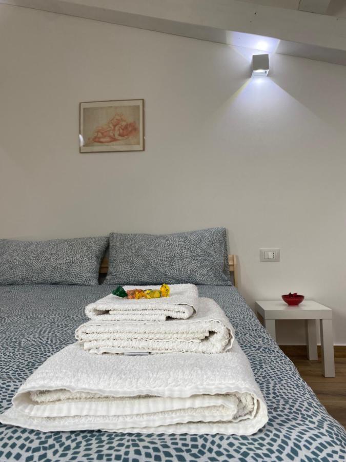 Ocucchiti Apartment Сиракуза Екстериор снимка
