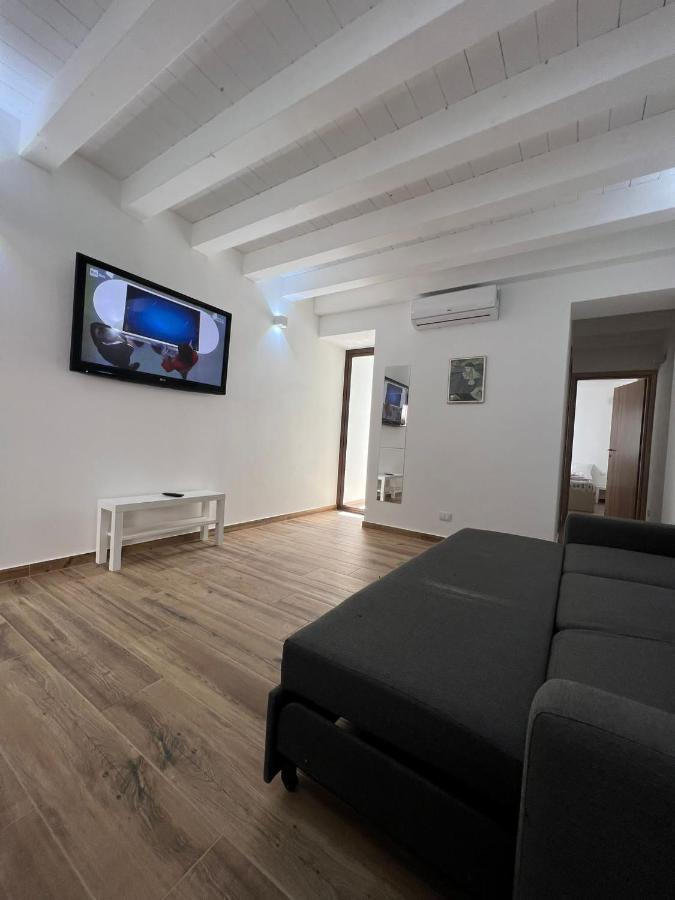 Ocucchiti Apartment Сиракуза Екстериор снимка