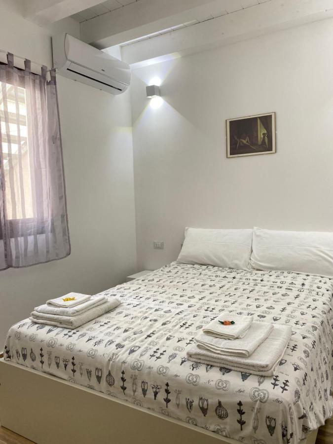 Ocucchiti Apartment Сиракуза Екстериор снимка